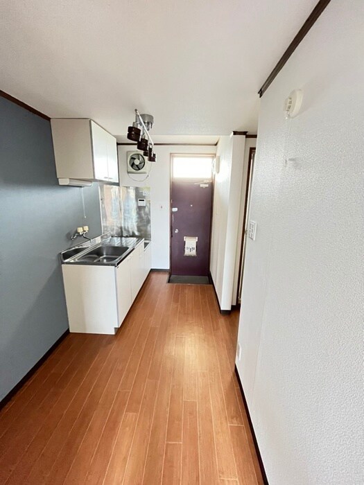 物件内観写真17　(廊下)