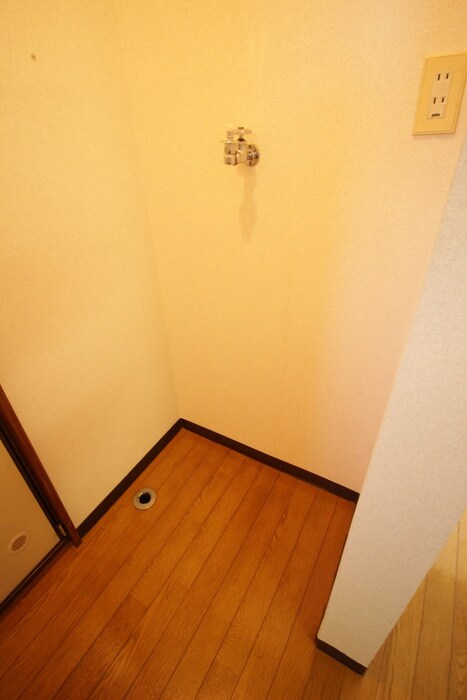 物件内観写真20　(洗濯機置場)