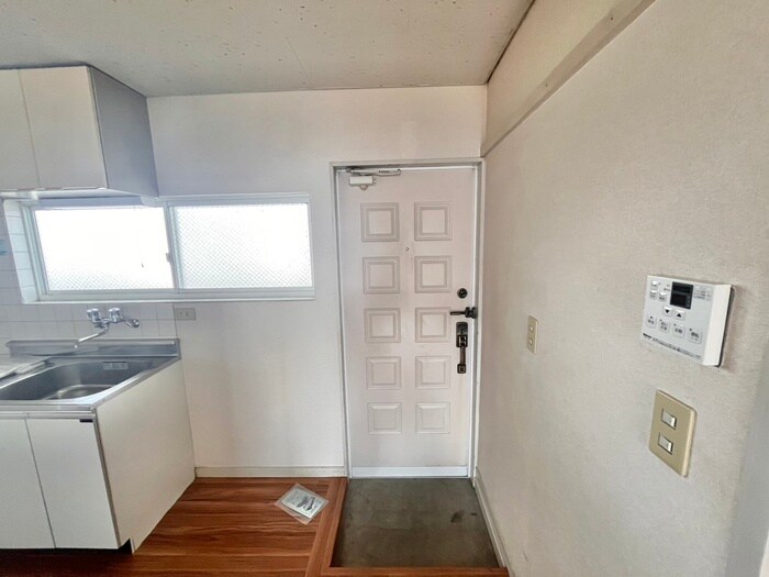 物件内観写真20　(玄関)