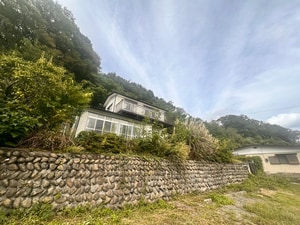 有泉貸家外観写真