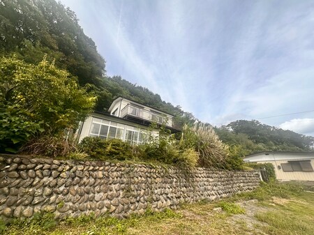 有泉貸家外観写真