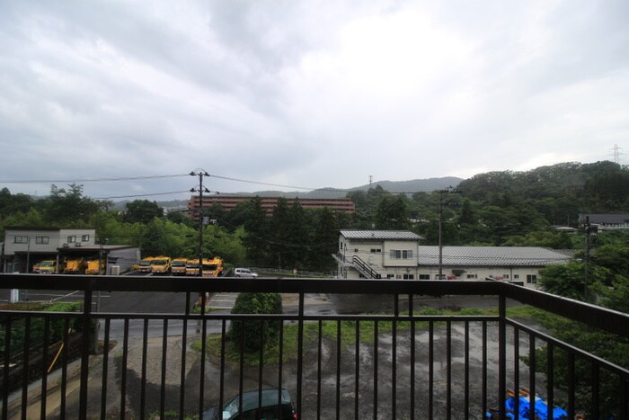 物件内観写真14　(室内からの展望)