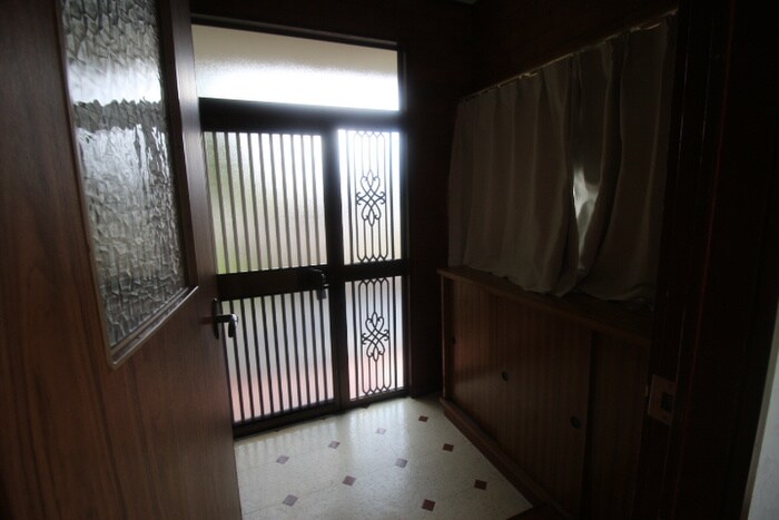 物件内観写真16　(玄関)
