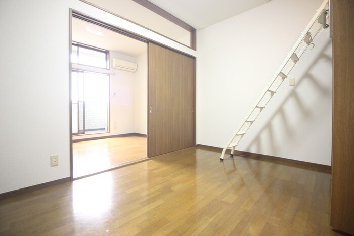 物件内観写真7　(居室)