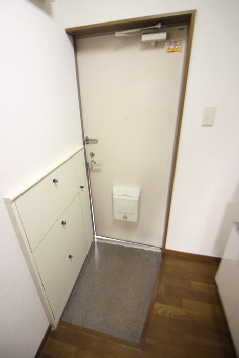 物件内観写真19　(玄関)