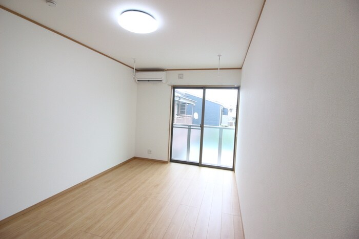 物件内観写真9　(居室)