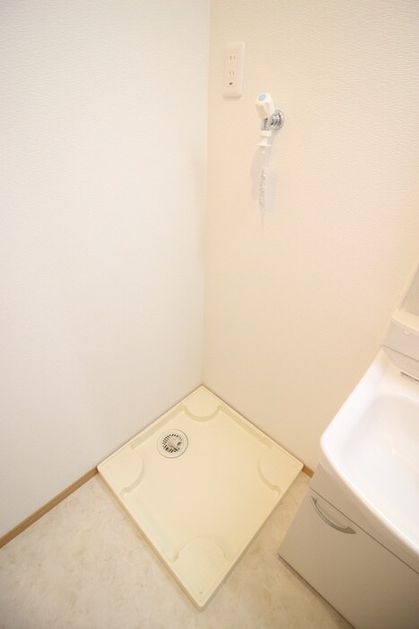 物件内観写真14　(洗濯機置場)