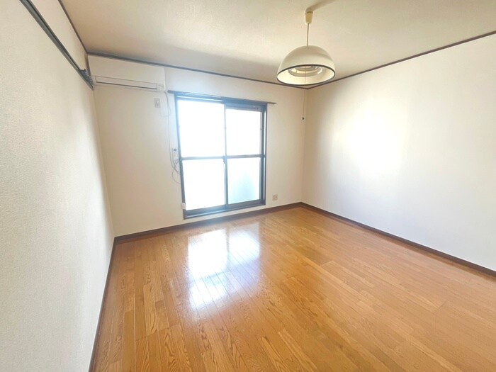 物件内観写真8　(居室)