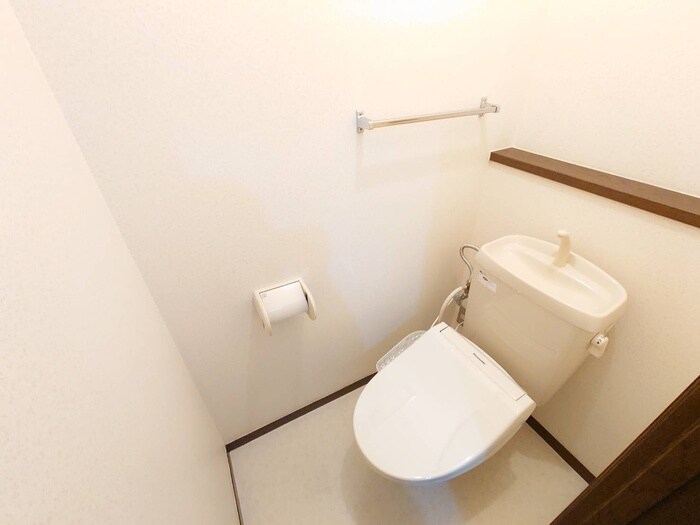 物件内観写真11　(トイレ)