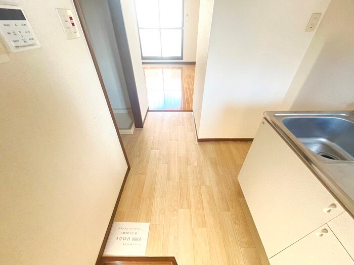 物件内観写真21　(廊下)