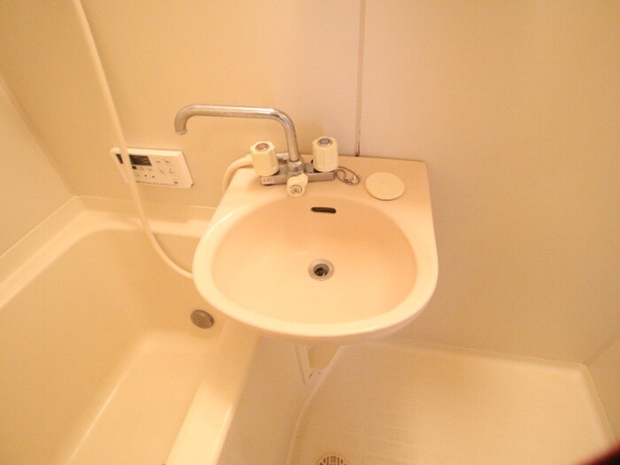 物件内観写真12　(洗面)