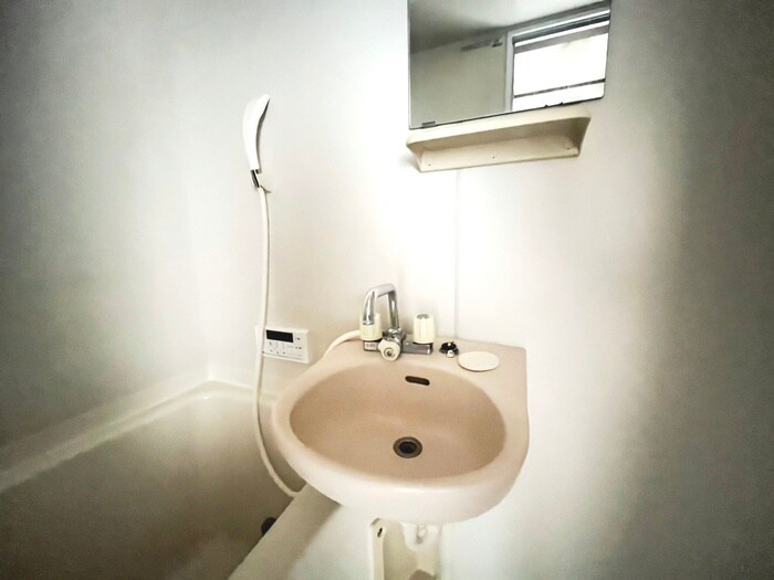 物件内観写真12　(洗面)