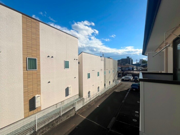 物件内観写真16　(室内からの展望)