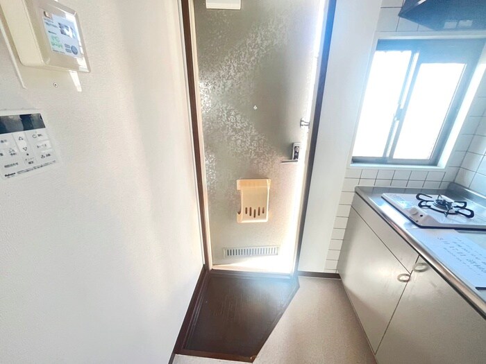 物件内観写真22　(玄関)