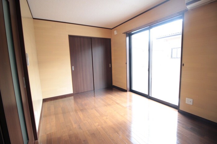 物件内観写真7　(居室)