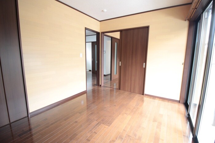 物件内観写真8　(居室)