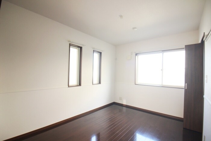 物件内観写真10　(居室)