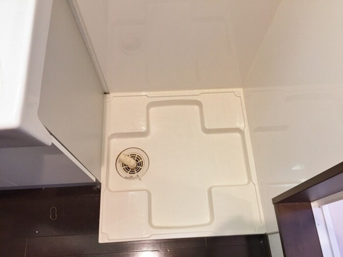 物件内観写真12　(洗濯機置場)