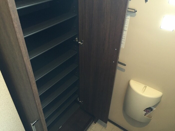 物件内観写真14　(靴箱)