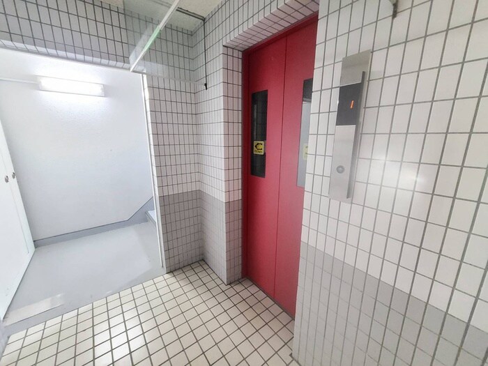 物件外観写真6　(建物設備)