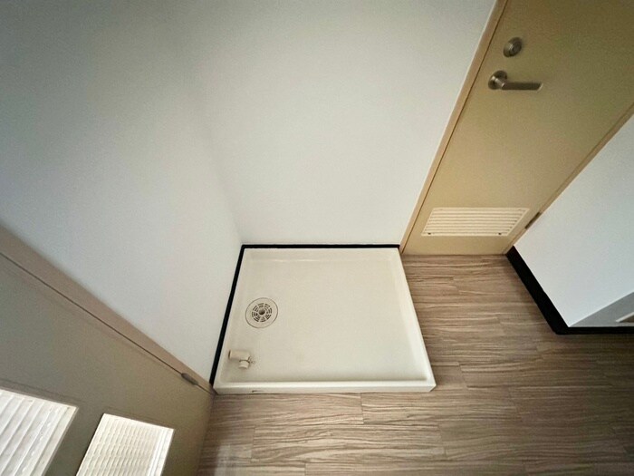 物件内観写真14　(洗濯機置場)