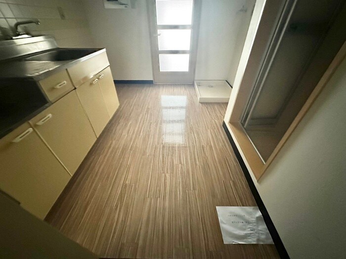 物件内観写真16　(廊下)