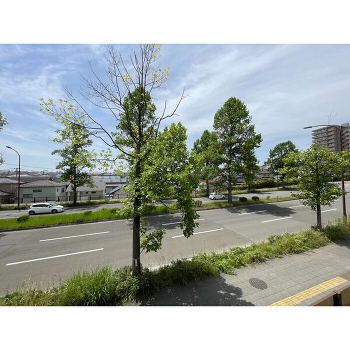 物件内観写真13　(室内からの展望)