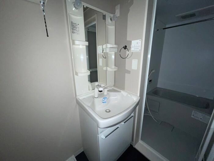 物件内観写真12　(洗面)