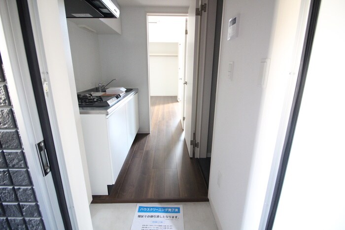 物件内観写真17　(玄関)