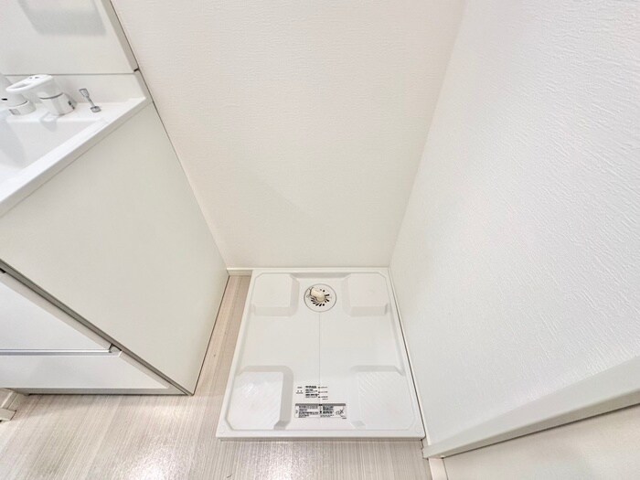 物件内観写真15　(洗濯機置場)