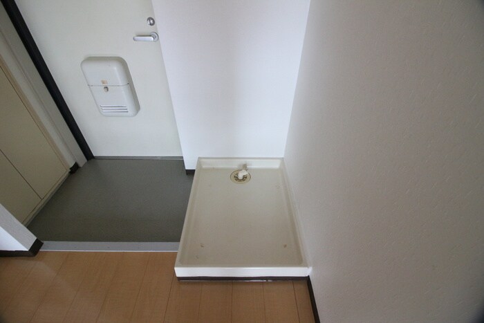 物件内観写真19　(洗濯機置場)