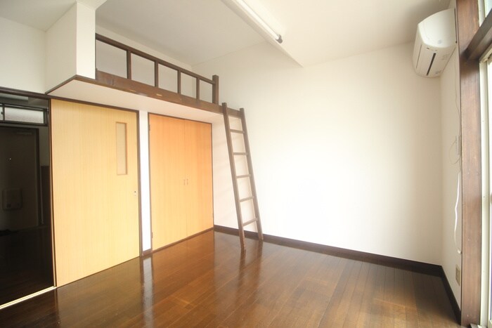 物件内観写真8　(居室)