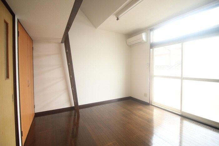 物件内観写真10　(居室)