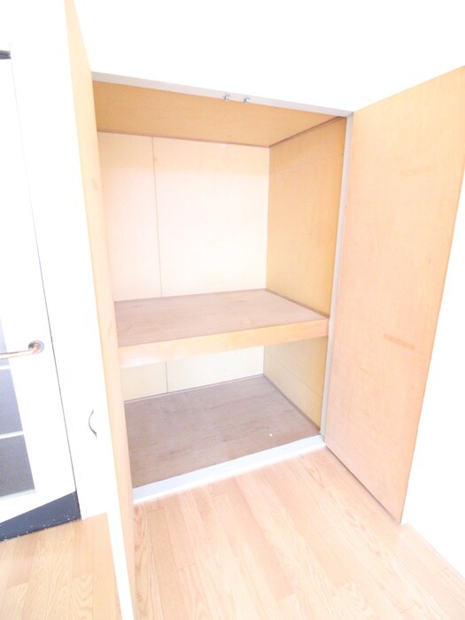 物件内観写真13　(収納)