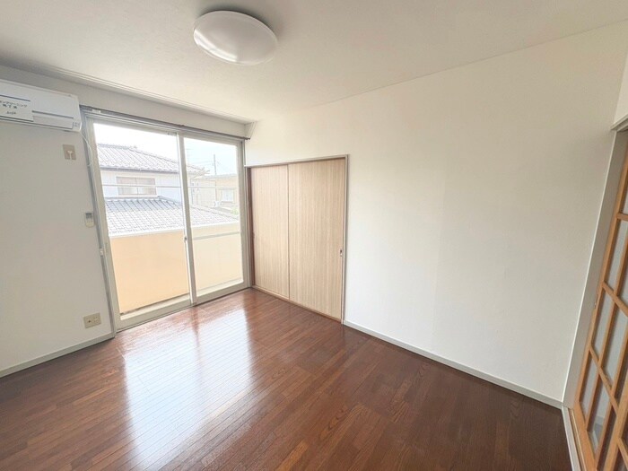 物件内観写真8　(居室)