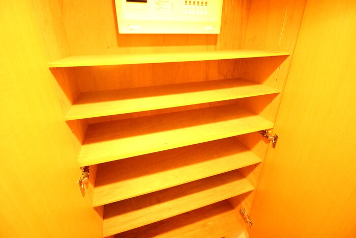 物件内観写真17　(靴箱)