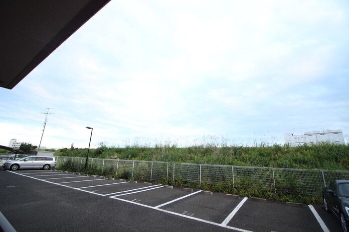 物件内観写真20　(室内からの展望)