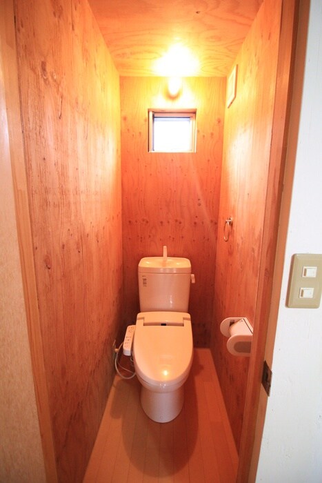 物件内観写真14　(トイレ)