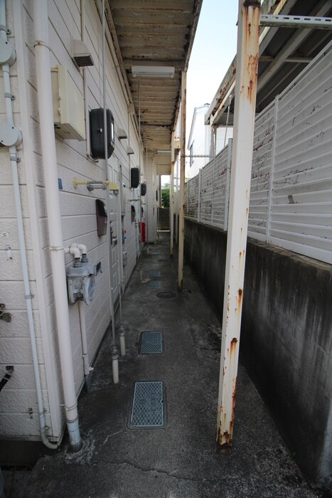 物件外観写真4　(エントランス部分)