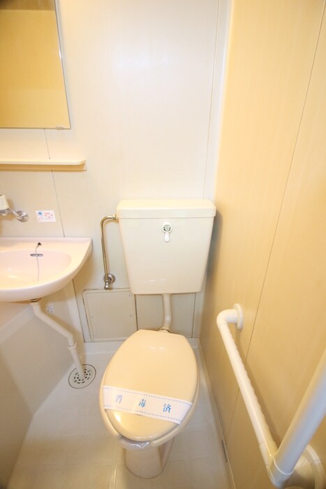 物件内観写真16　(トイレ)