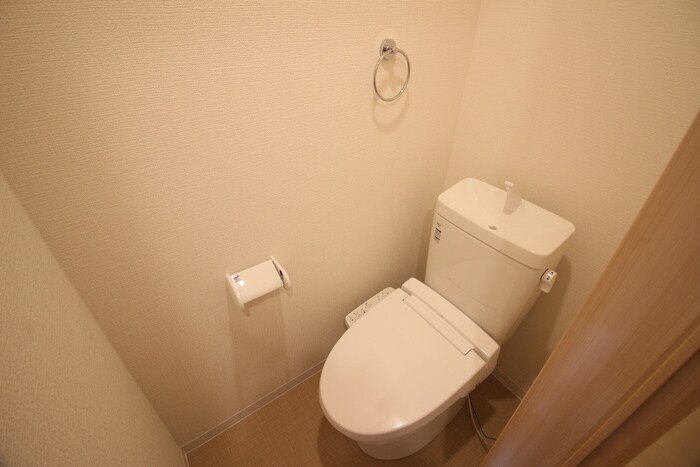 物件内観写真14　(トイレ)