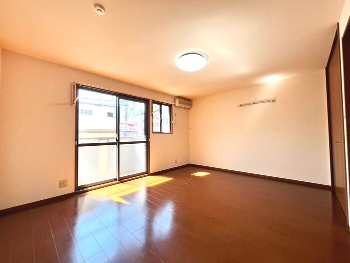 物件内観写真7　(居室)