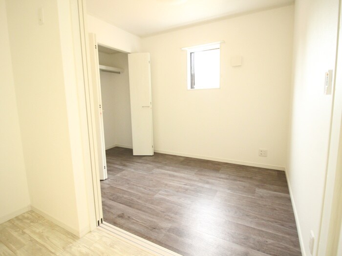 物件内観写真9　(居室)