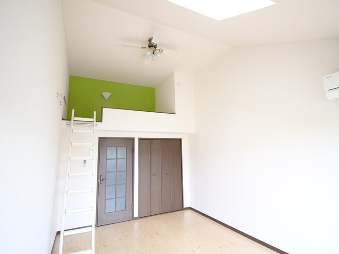 物件内観写真9　(居室)