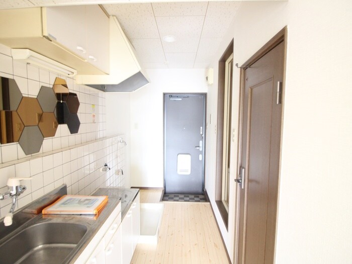 物件内観写真15　(廊下)