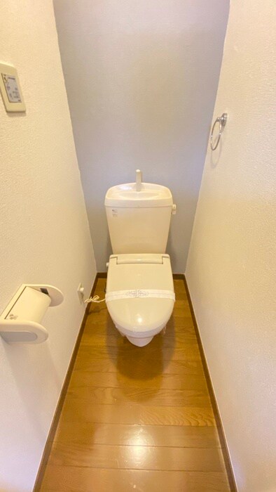 物件内観写真12　(トイレ)