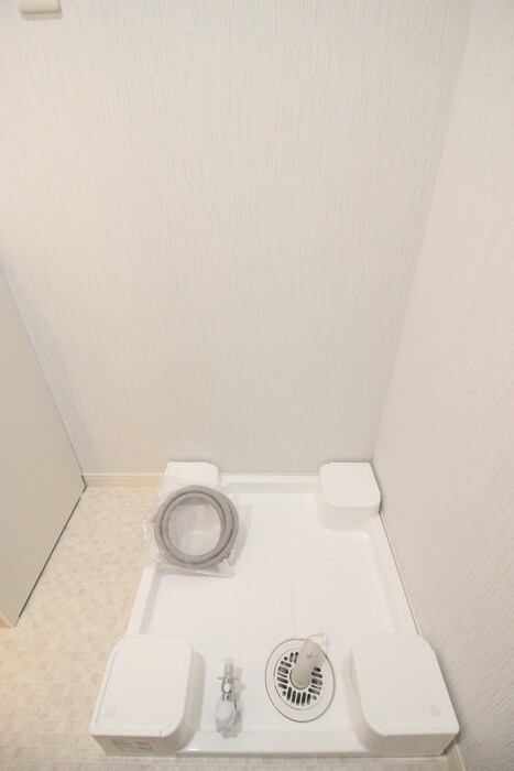 物件内観写真13　(洗濯機置場)