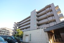 東仙台六番館の外観写真