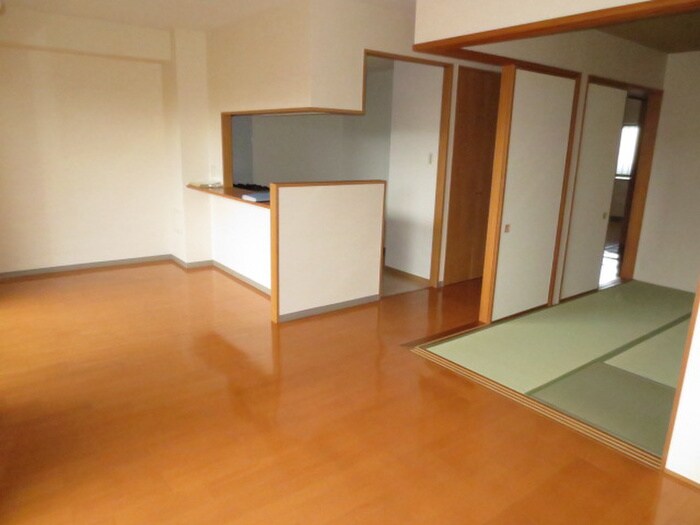 物件内観写真9　(居室)