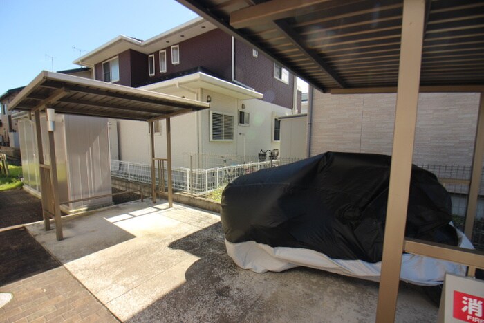 物件外観写真4　(駐輪場)